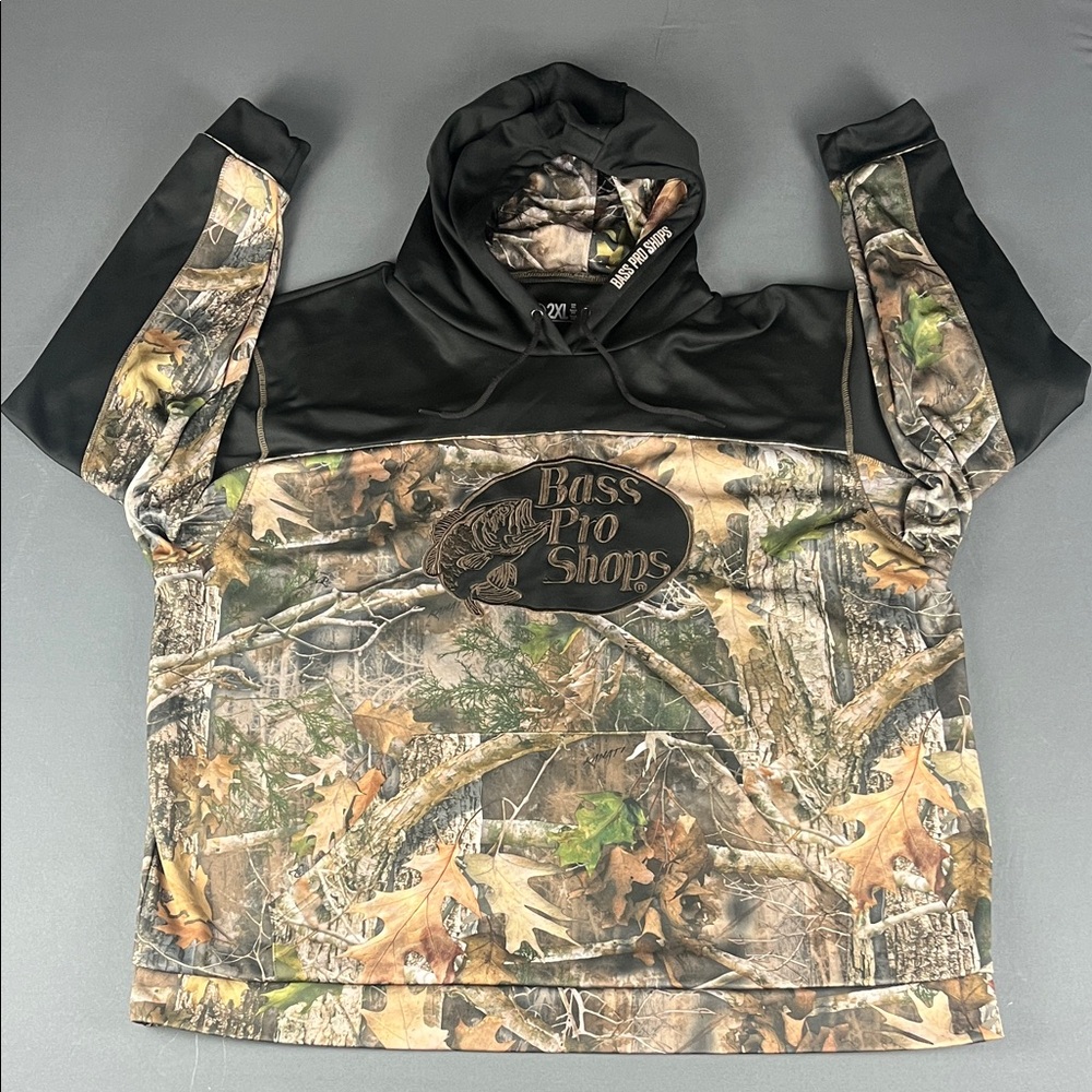 Bass Pro Shops Men’s XXL Black and‎ Camo Hoodie
